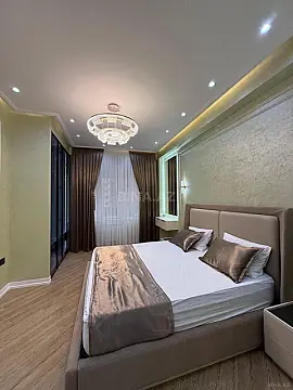 Satılır 3 otaqlı mənzil 130 m²
