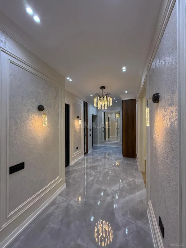 Satılır 3 otaqlı mənzil 130 m²