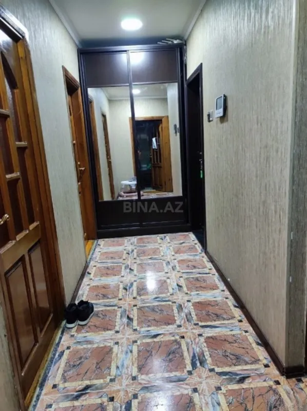 Satılır 4 otaqlı mənzil 115 m²
