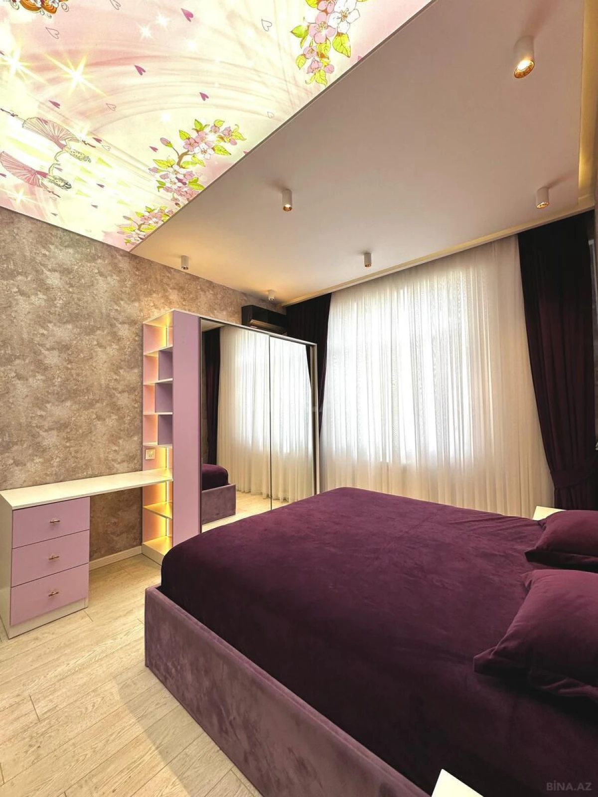 Satılır 2 otaqlı mənzil 78 m²