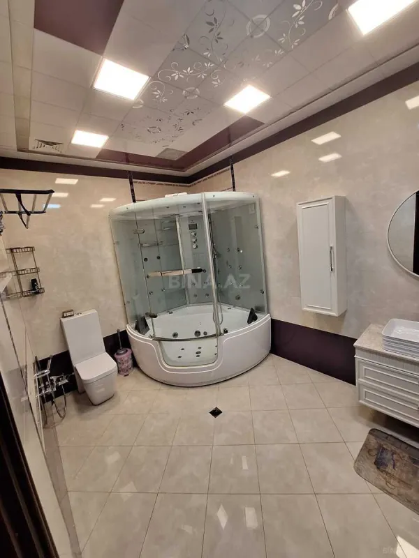 Satılır 4 otaqlı mənzil 250 m²