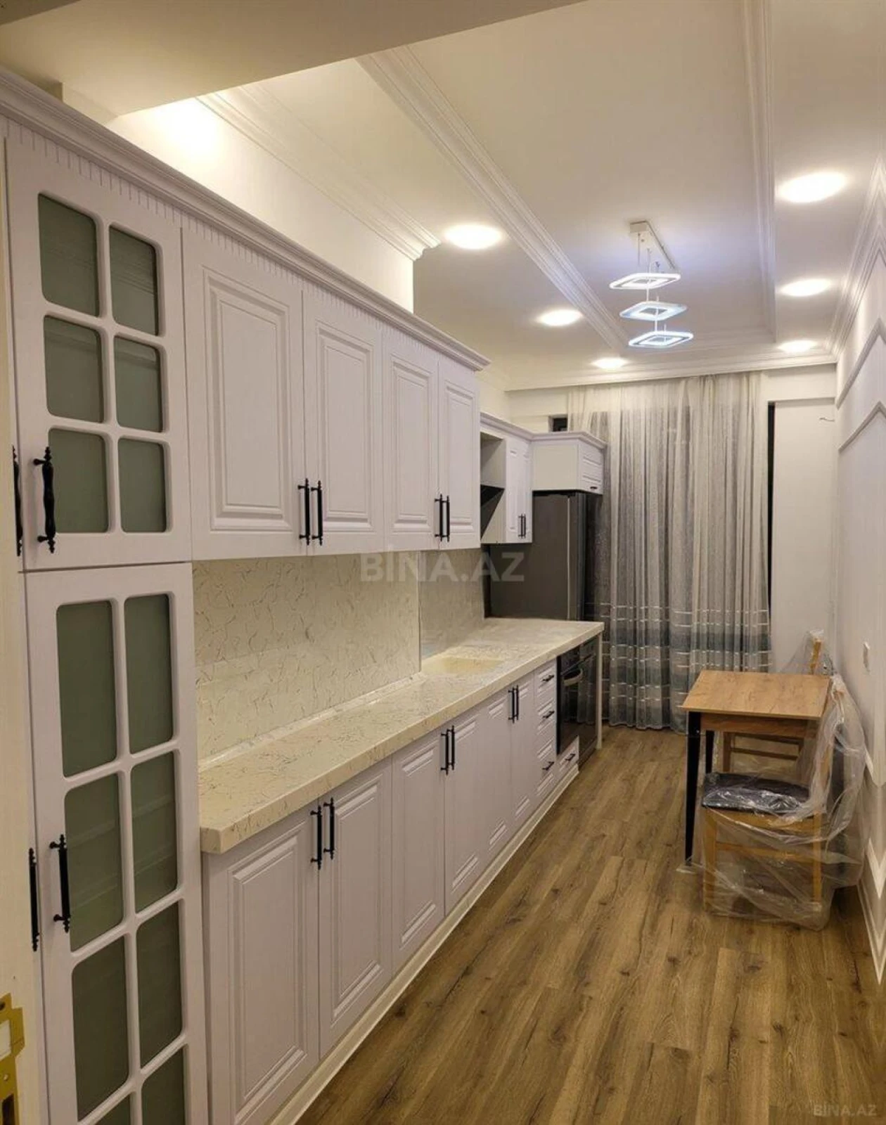 Satılır 2 otaqlı mənzil 85 m²