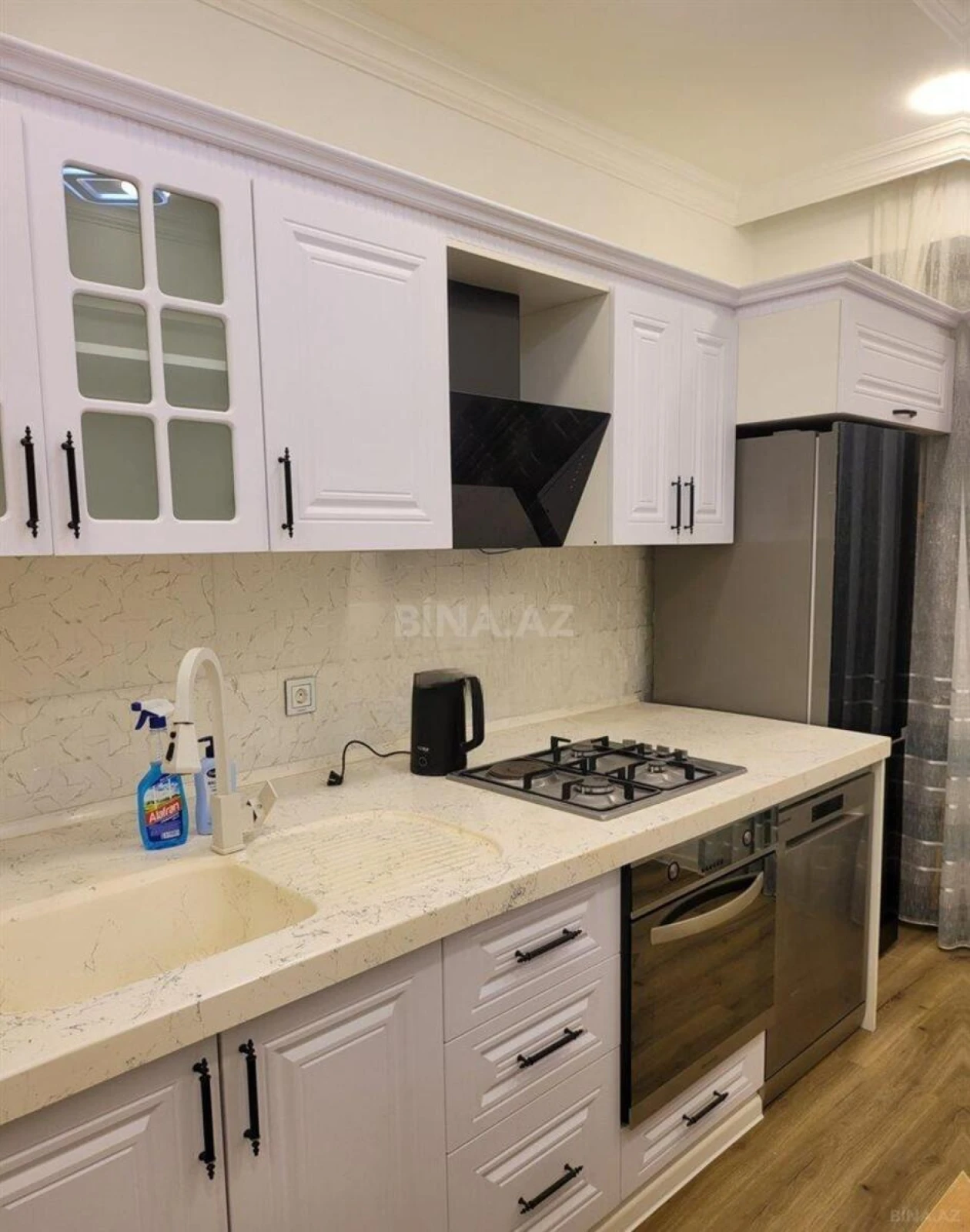 Satılır 2 otaqlı mənzil 85 m²