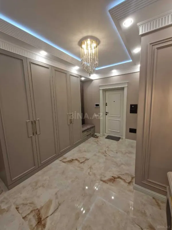 Satılır 3 otaqlı mənzil 110 m²