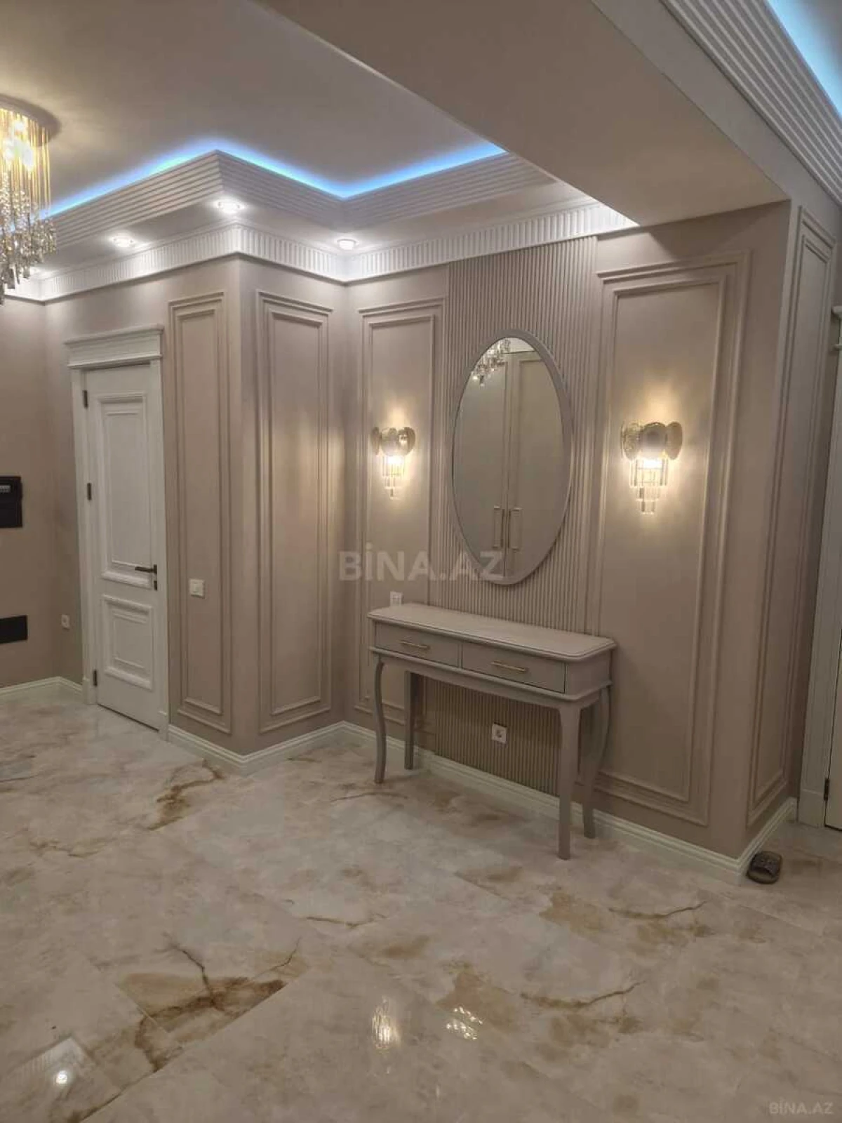 Satılır 3 otaqlı mənzil 110 m²