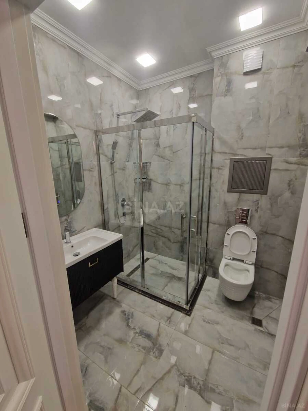 Satılır 3 otaqlı mənzil 110 m²