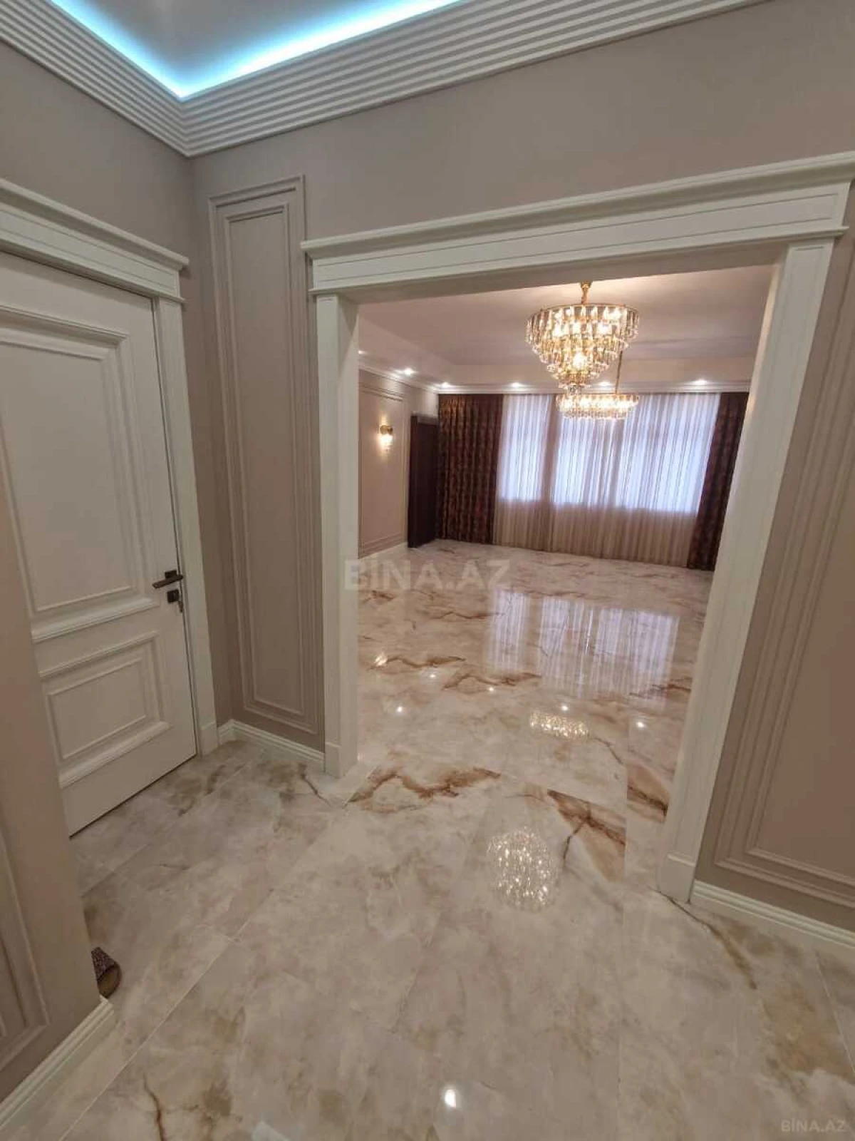 Satılır 3 otaqlı mənzil 110 m²