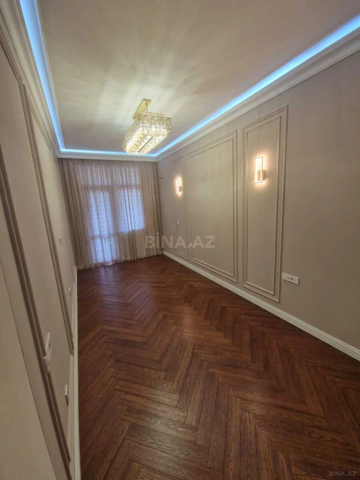 Satılır 3 otaqlı mənzil 110 m²