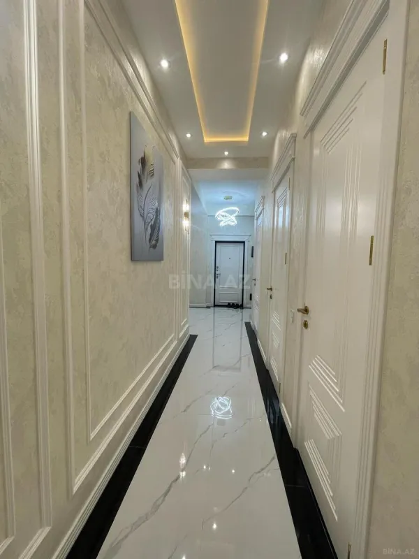 Satılır 3 otaqlı mənzil 105 m²
