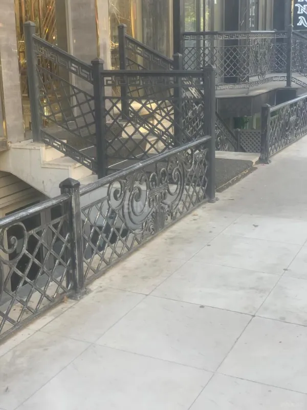 Satılır obyekt 587 m²