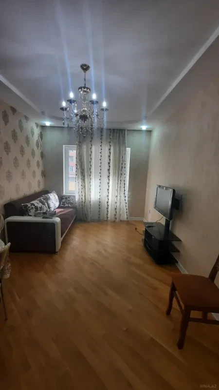 Kirayə verilir 2 otaqlı mənzil 65 m²