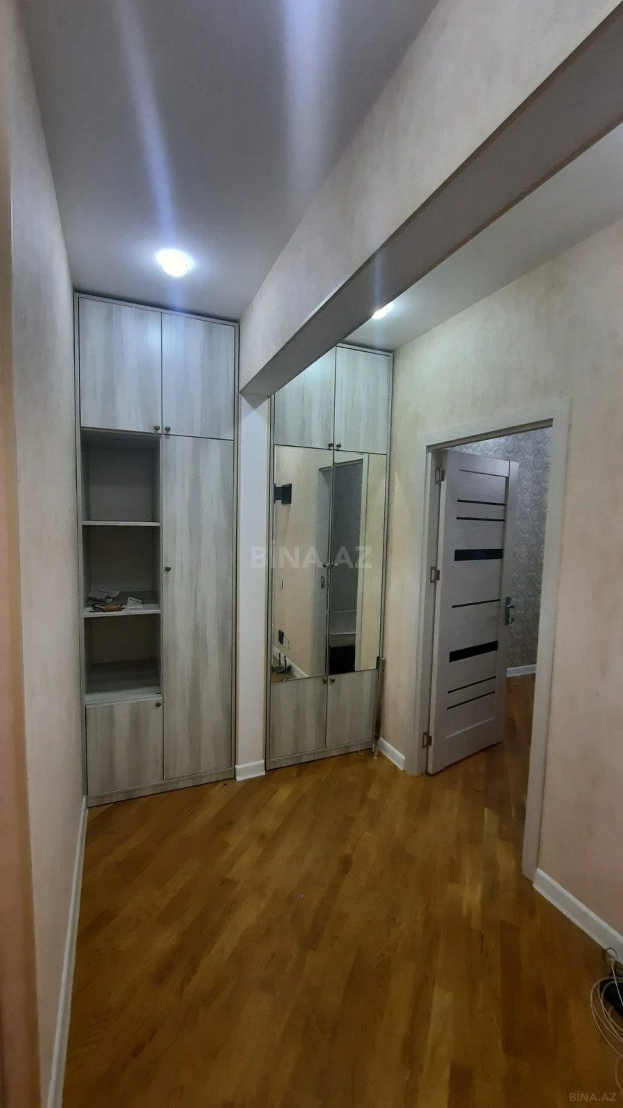 Kirayə verilir 2 otaqlı mənzil 65 m²