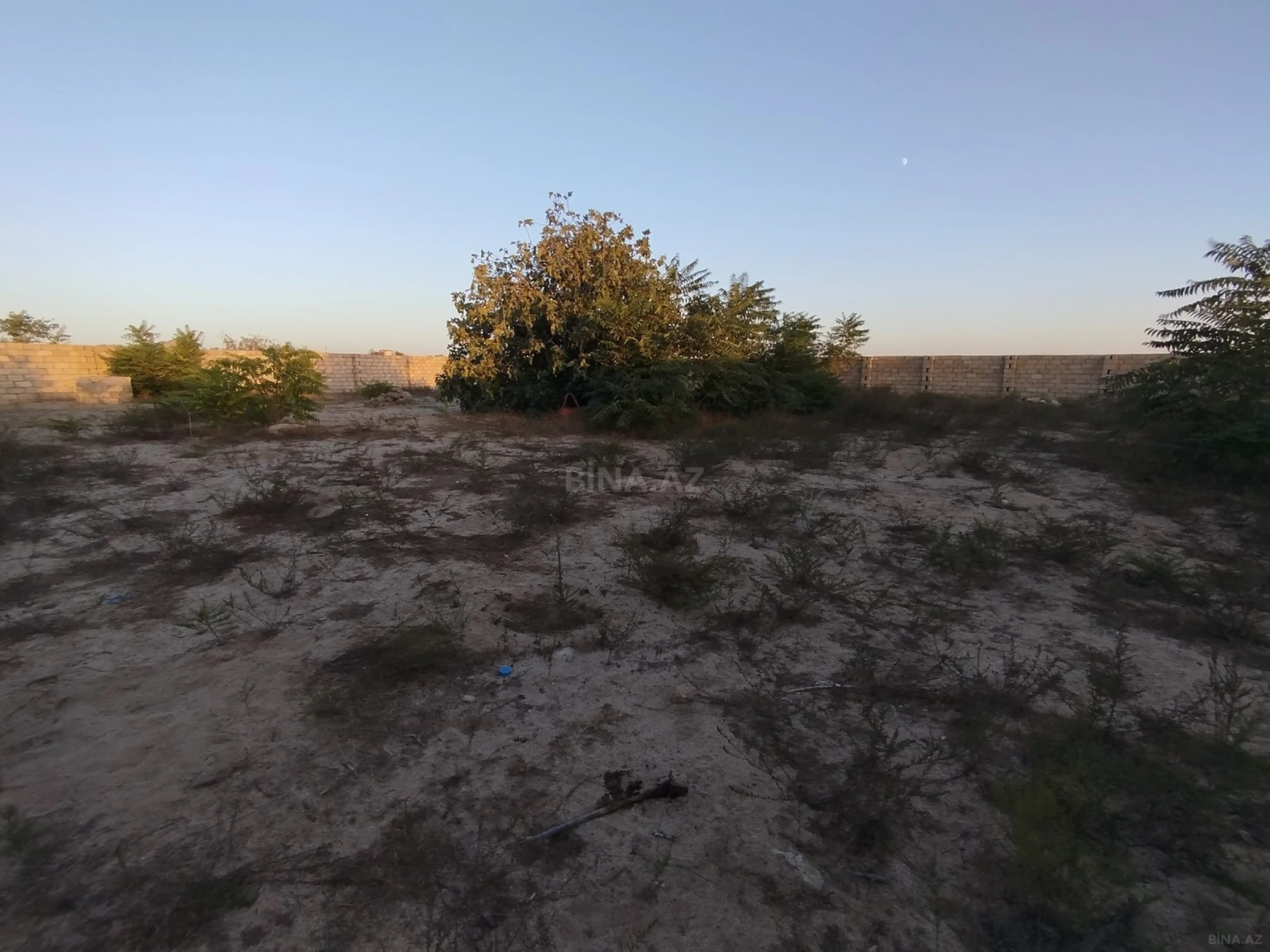 Satılır torpaq sahəsi 12 m²