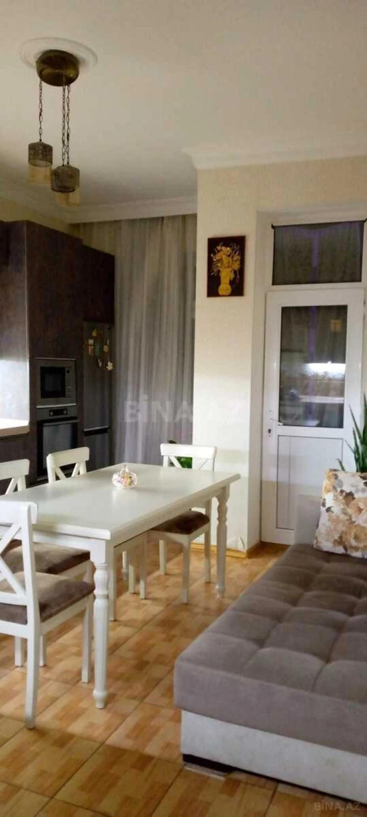 Satılır 2 otaqlı mənzil 90 m²