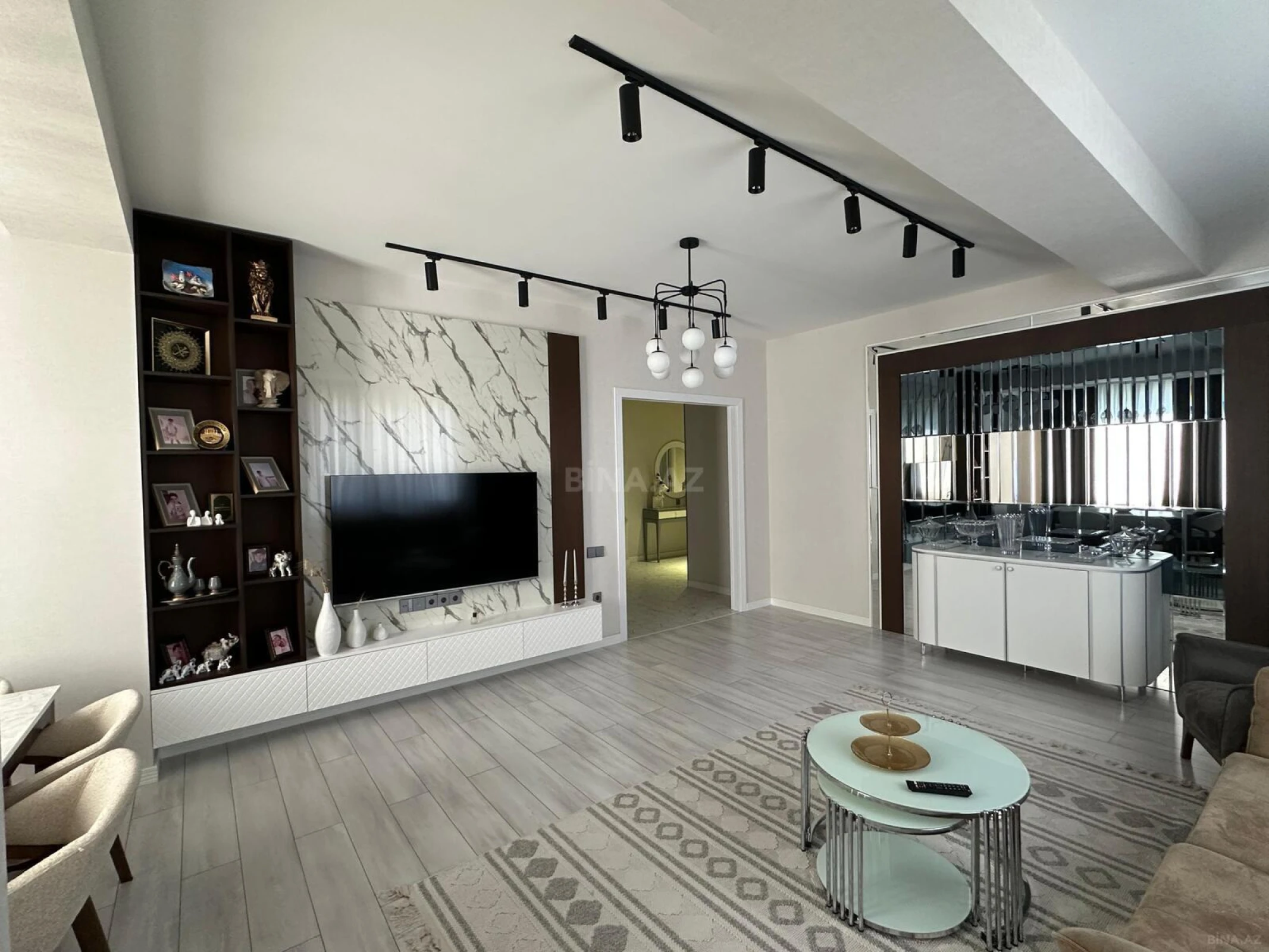 Kirayə verilir 3 otaqlı mənzil 150 m²