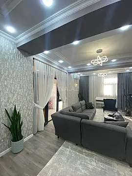 Satılır 3 otaqlı mənzil 130 m²