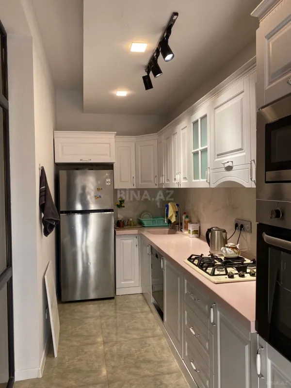 Satılır 3 otaqlı mənzil 130 m²