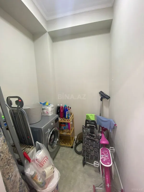 Satılır 3 otaqlı mənzil 130 m²