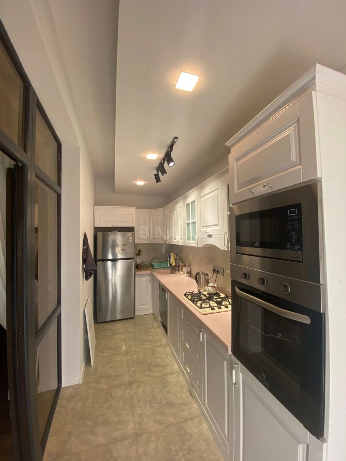 Satılır 3 otaqlı mənzil 130 m²