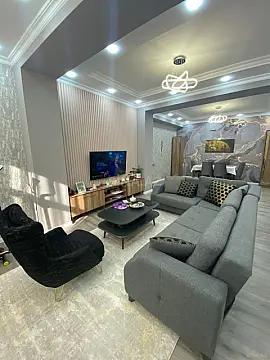 Satılır 3 otaqlı mənzil 130 m²