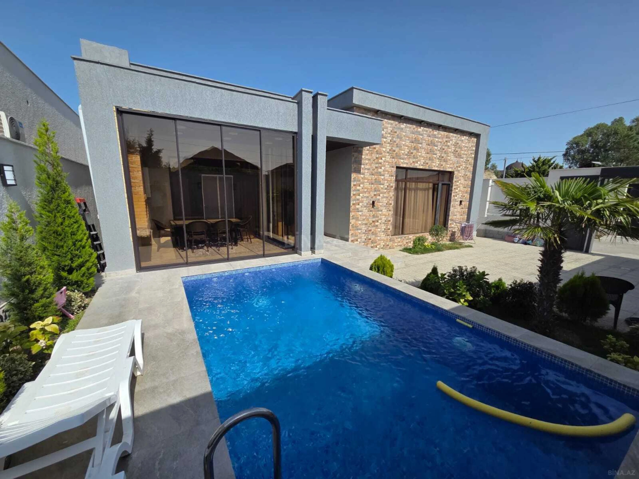 Kirayə verilir 4 otaqlı həyət evi 200 m²