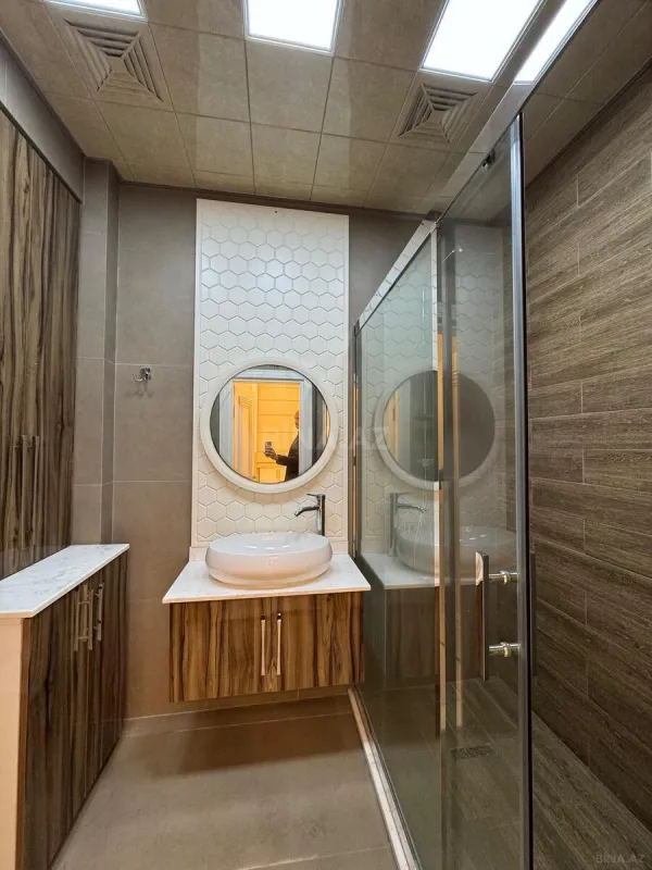 Satılır 4 otaqlı mənzil 130 m²