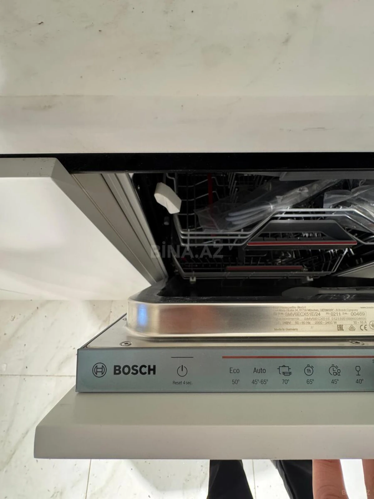 Satılır 4 otaqlı mənzil 130 m²