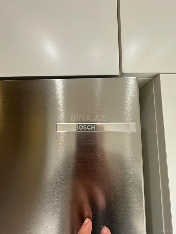 Satılır 4 otaqlı mənzil 130 m²