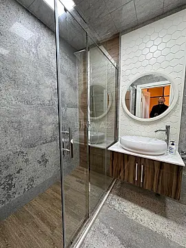 Satılır 4 otaqlı mənzil 130 m²