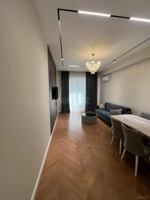 Kirayə verilir 2 otaqlı mənzil 75 m²