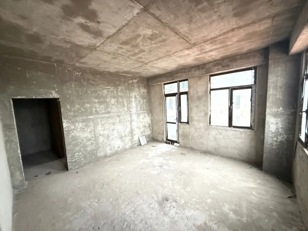 Satılır 2 otaqlı mənzil 91 m²