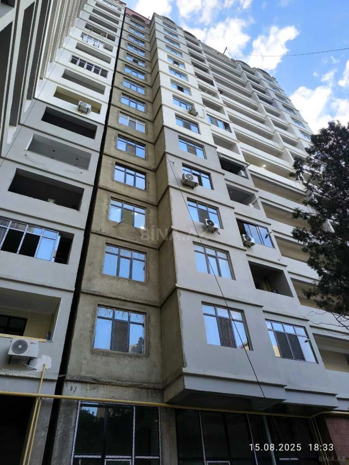 Satılır 2 otaqlı mənzil 91 m²
