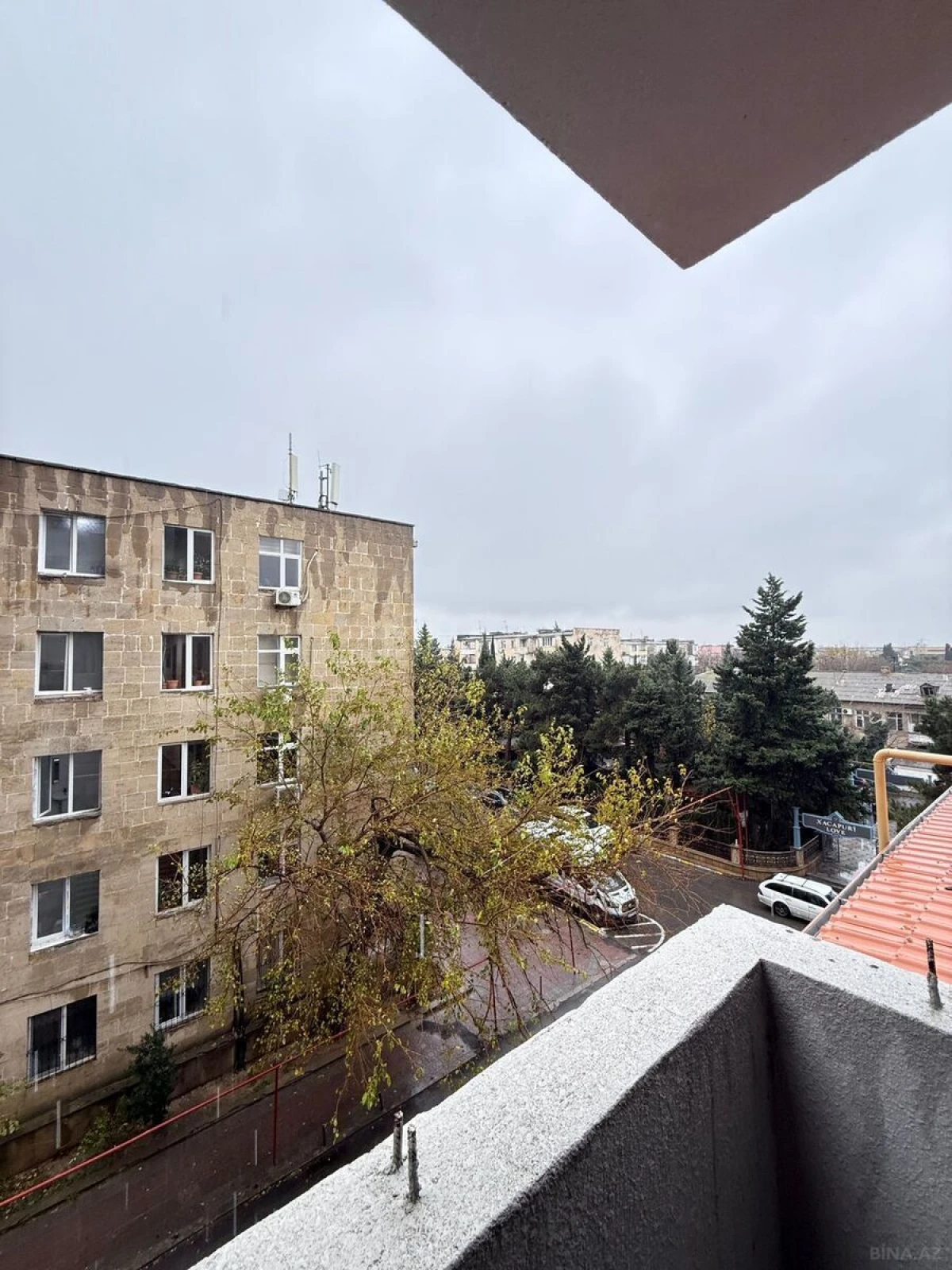 Satılır 2 otaqlı mənzil 91 m²