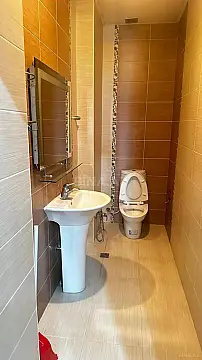 Satılır 3 otaqlı mənzil 125 m²