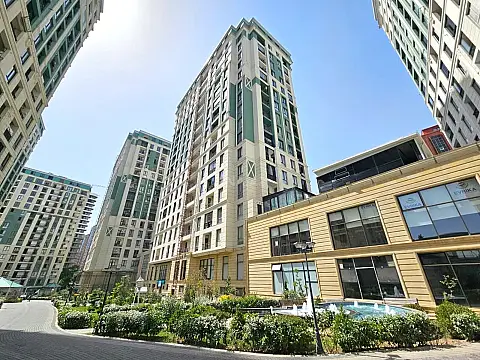 Satılır 4 otaqlı mənzil 178 m²