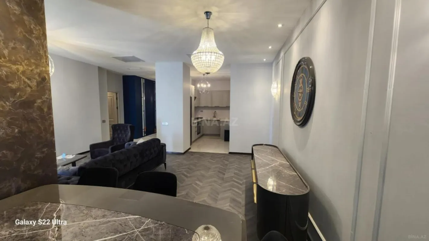 Kirayə verilir 2 otaqlı mənzil 85 m²