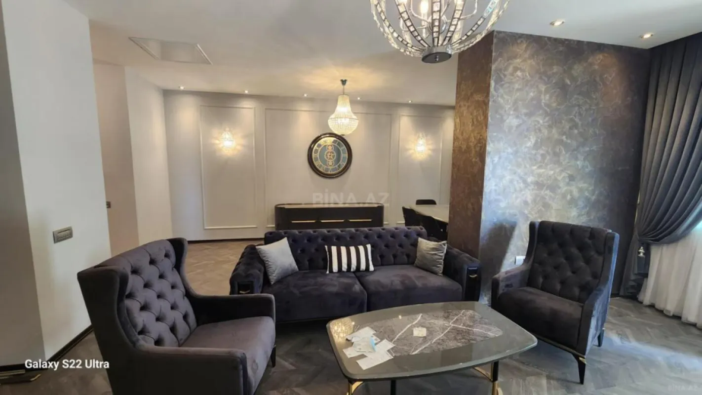 Kirayə verilir 2 otaqlı mənzil 85 m²