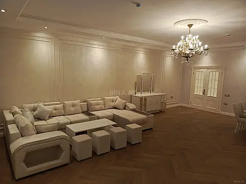 Kirayə verilir 3 otaqlı mənzil 160 m²