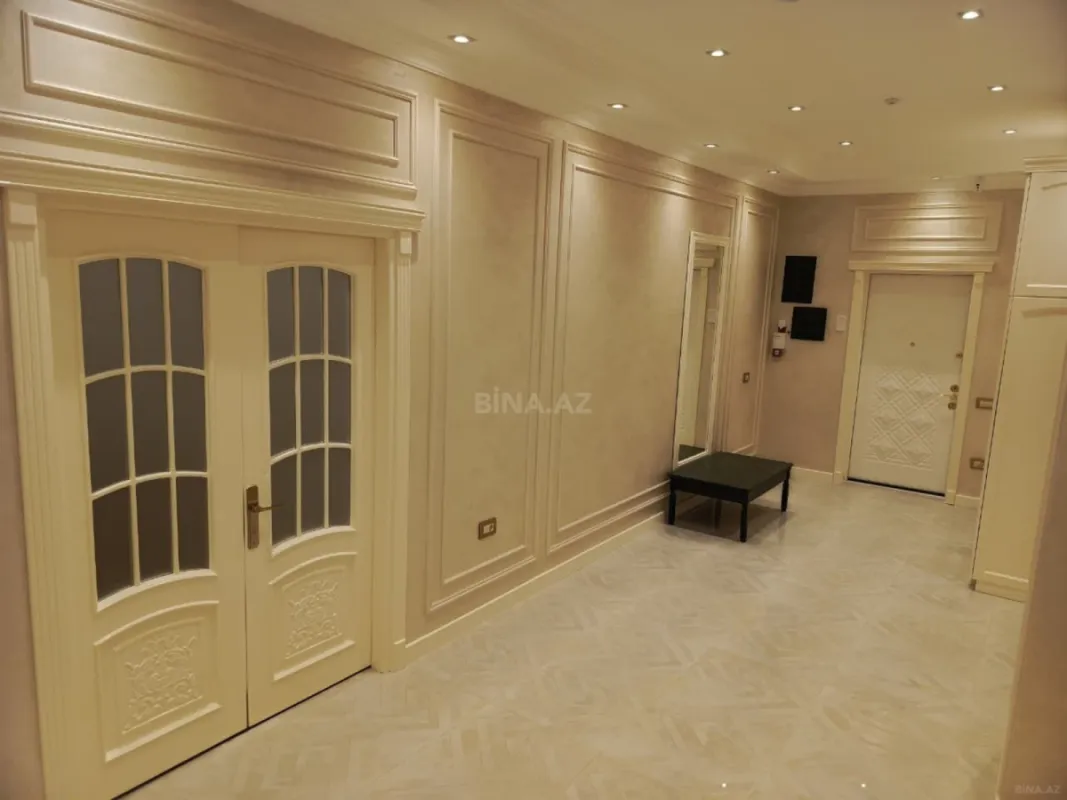 Kirayə verilir 3 otaqlı mənzil 160 m²