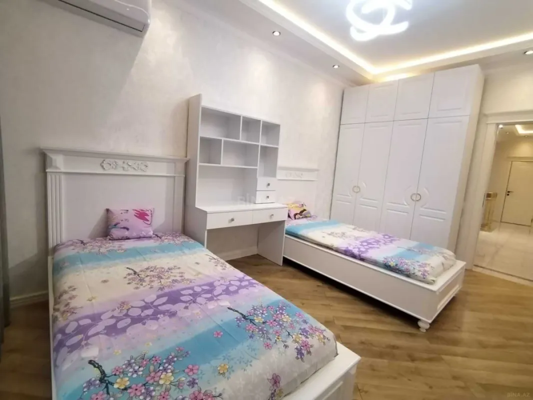 Kirayə verilir 3 otaqlı mənzil 148 m²