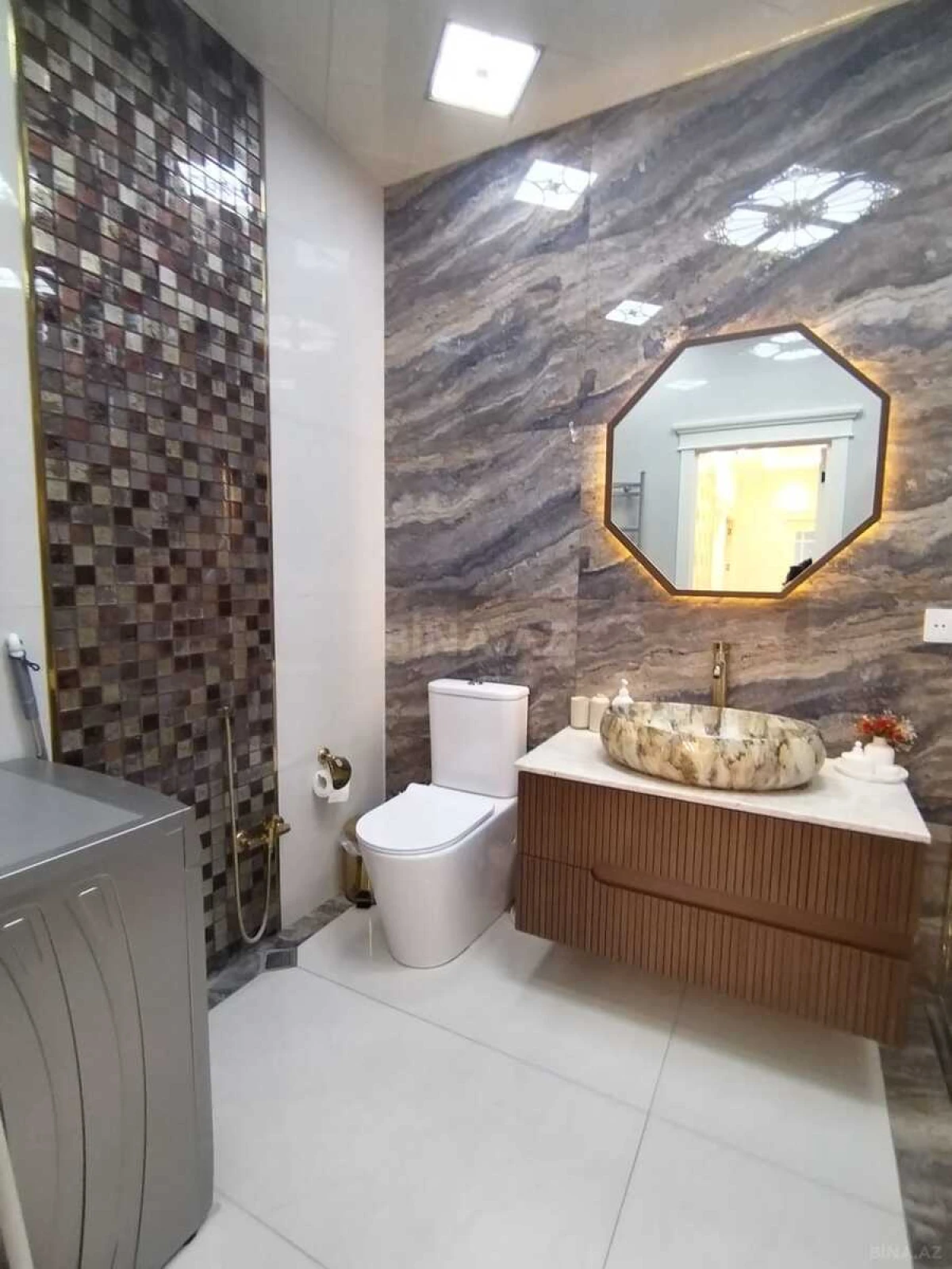 Kirayə verilir 3 otaqlı mənzil 148 m²