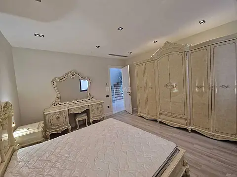 Kirayə verilir 4 otaqlı həyət evi 300 m²