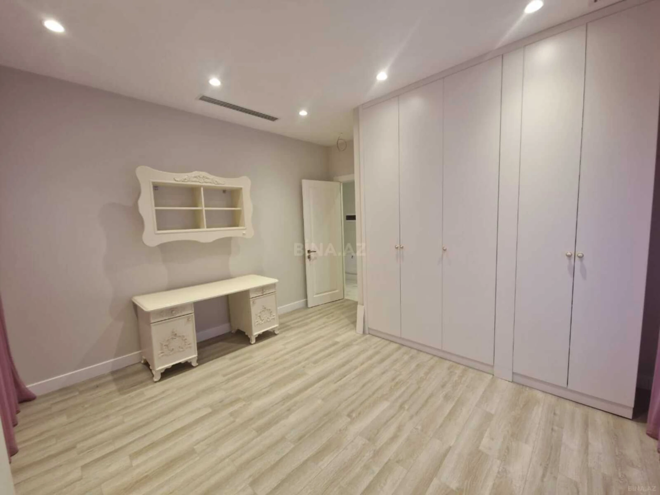 Kirayə verilir 4 otaqlı həyət evi 300 m²