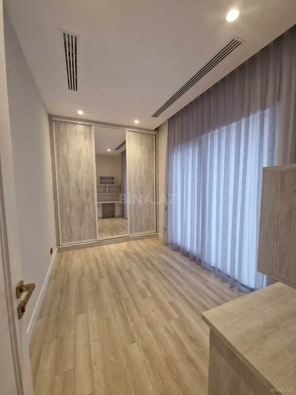 Kirayə verilir 4 otaqlı həyət evi 300 m²