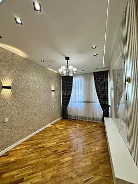 Satılır 3 otaqlı mənzil 120 m²