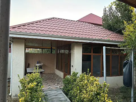 Satılır 7 otaqlı həyət evi 310 m²