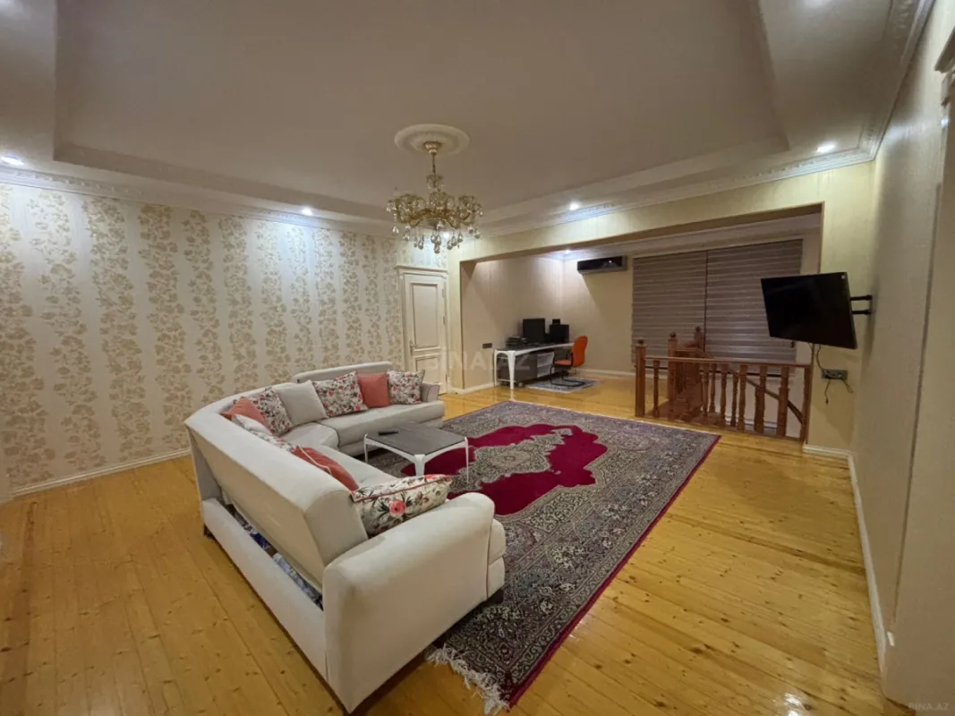 Satılır 7 otaqlı həyət evi 310 m²