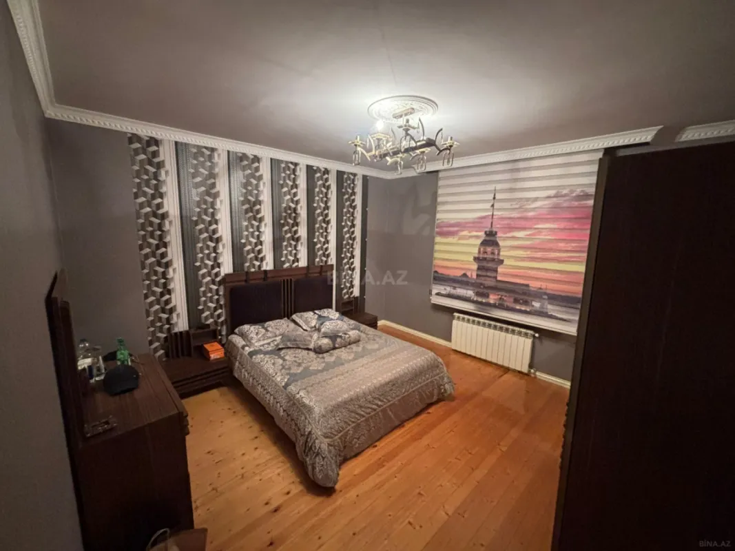 Satılır 7 otaqlı həyət evi 310 m²
