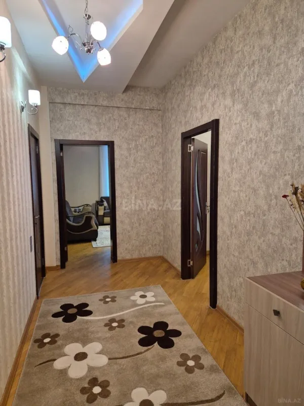 Satılır 2 otaqlı mənzil 74 m²