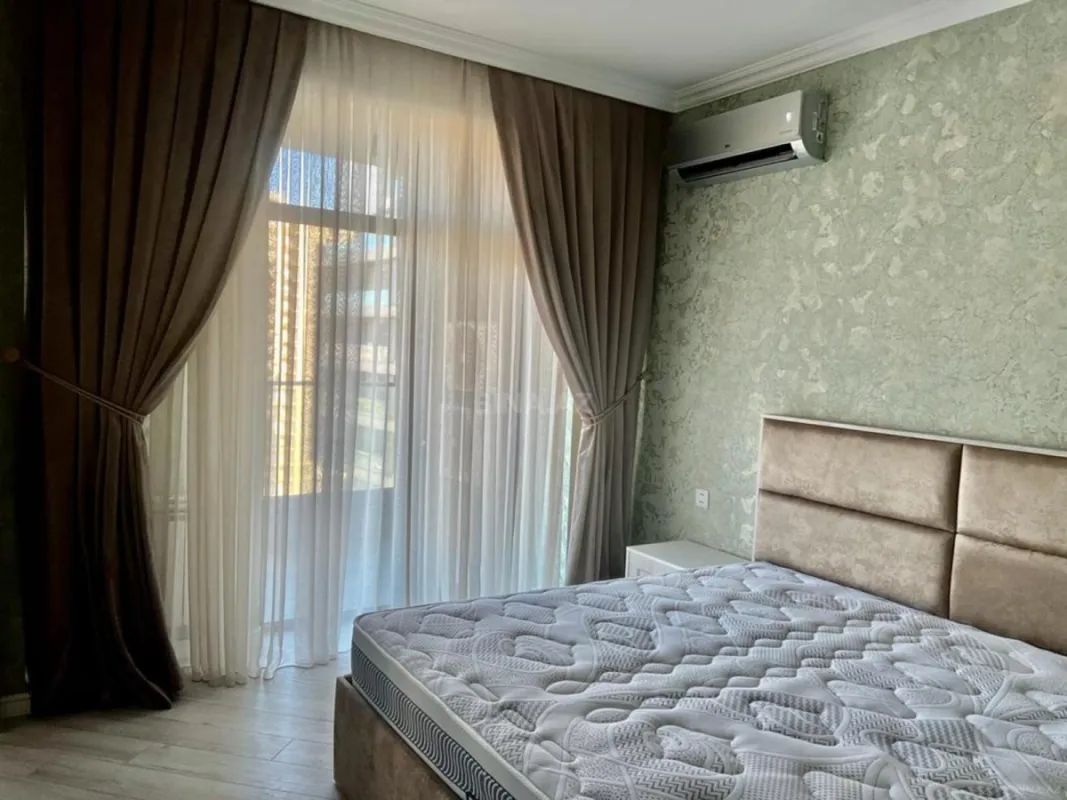 Kirayə verilir 3 otaqlı mənzil 105 m²